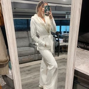 Metrostyle two piece set with faux fur collar